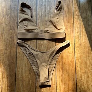 SKIMS Light Brown Bikini Top & bikini bottom- 2 piece 🤎🤎🤎🤎🤎🤎